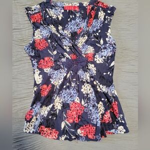 Elle Women's V-neck Floral Patterned Top